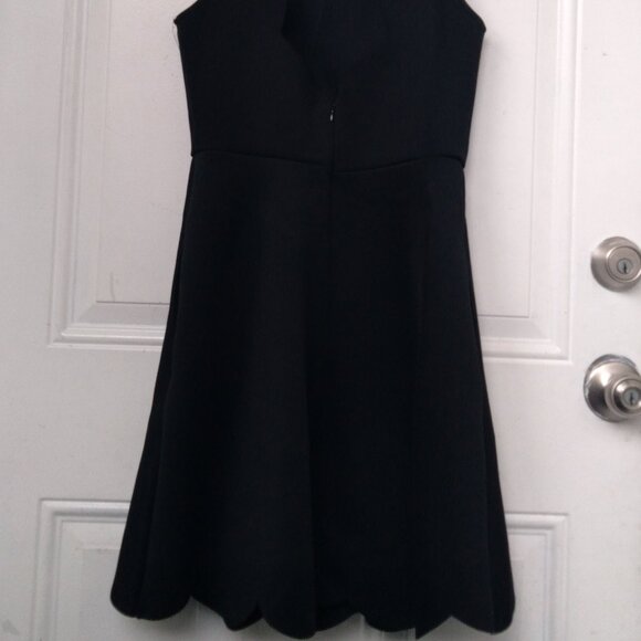 BLACK SCALLOPED NECKLINE A-LINE DRESS SLEEVELESS SIZE M MEDIUM - Picture 8 of 14